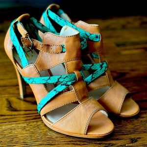 House of Harlow 1960 Women's Rooney Sandal, Size 8